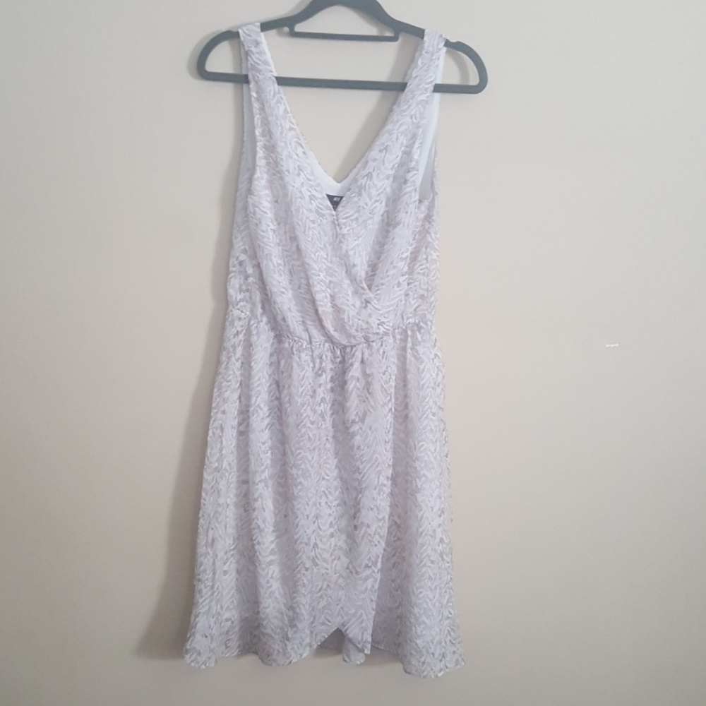 H&M sleeveless print dress size 10